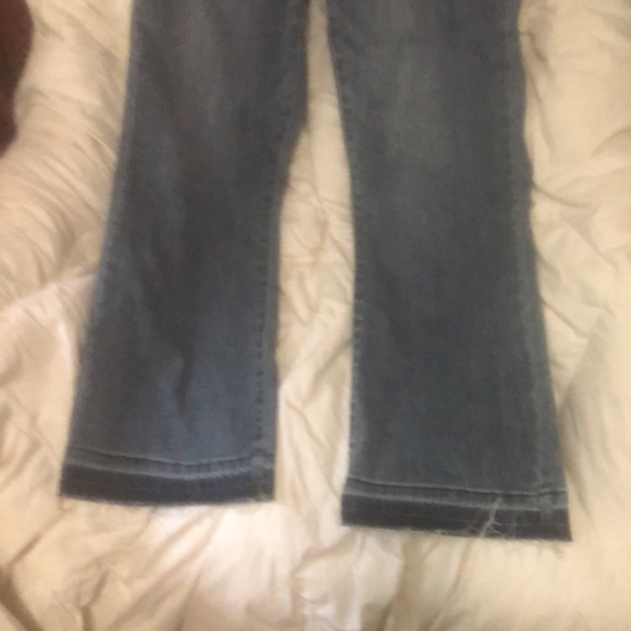 Judy blue released hem cropped bootcut jeans size 7 - Picture 5 of 6